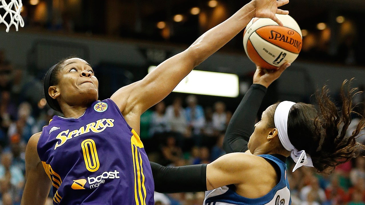 Lynx lose, though Moore notches another milestone